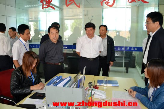 山東省人力資源和社會保障廳規(guī)劃財(cái)務(wù)處郭增祥來汶上縣視察