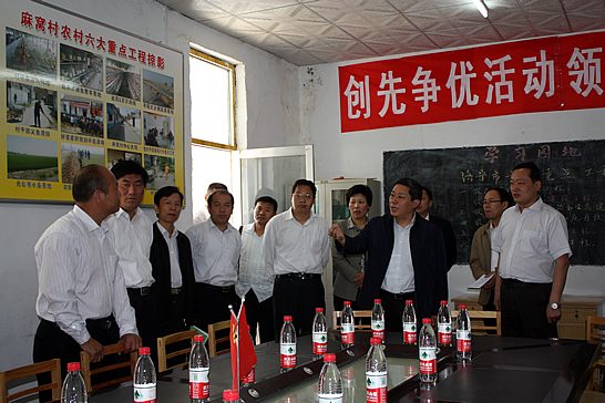 濟寧市委副書記張術(shù)平視察汶上縣農(nóng)村六大重點工程建設(shè)情況