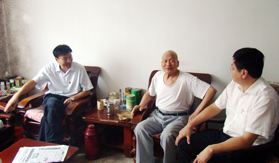 汶上縣委副書記、縣長(zhǎng)孫琪看望慰問(wèn)離休老干部