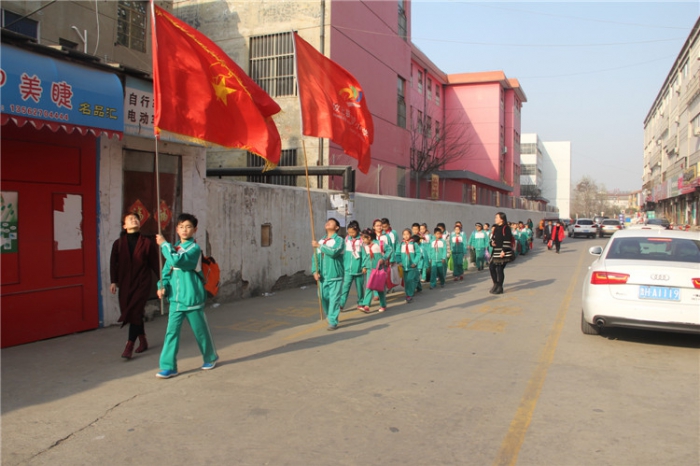 汶上縣“相約中國夢 快樂共成長”城鄉(xiāng)少先隊(duì)手拉手結(jié)對活動啟動本文為汶上信息港轉(zhuǎn)載 ...