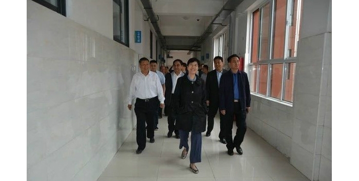 縣委書記李志紅、縣長李洪文視察調(diào)研教育工作
