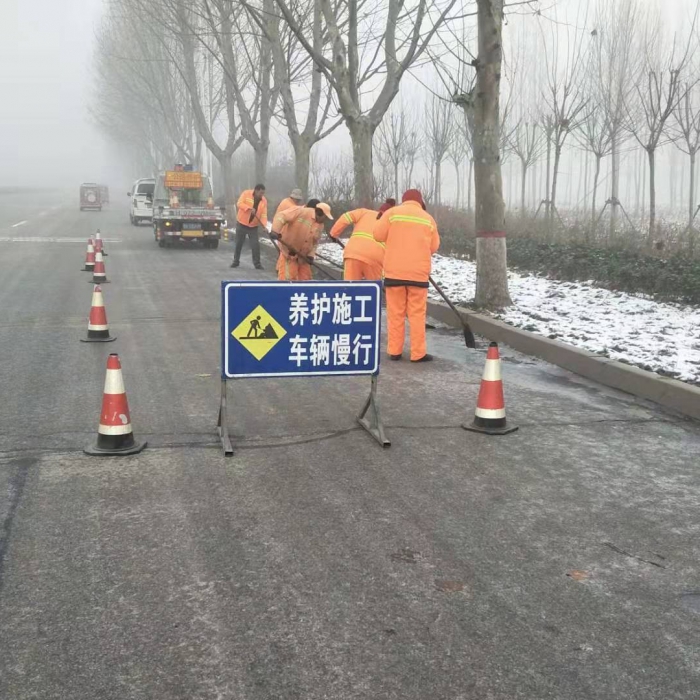 汶上縣人民政府 部門動態(tài) 除雪防滑保暢通，我們一直在路上