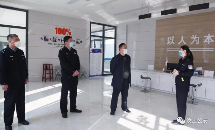 汶上縣人民政府 政務(wù)要聞 副縣長(zhǎng)、公安局局長(zhǎng)許文祥督導(dǎo)疫情防控工作