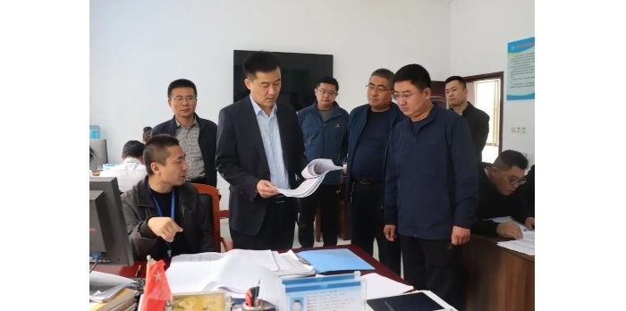 縣委常委、副縣長(zhǎng)魏中齊視察汶上縣普查登記工作